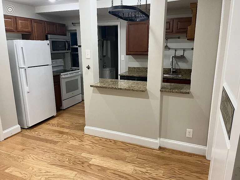 1400 Oglethorpe St NW #11 — Photo 4