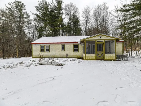 422 West Road, Bradford, NH 03221