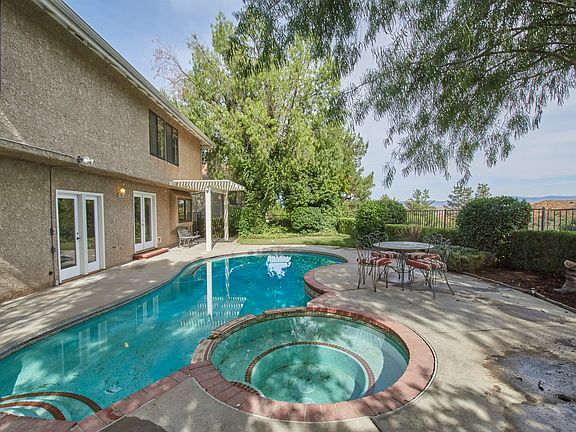 Pool and Spa. More Views!