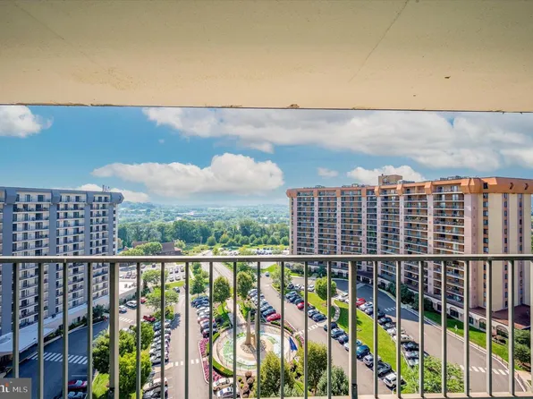 21438 Valley Forge Cir #1438, King Of Prussia, PA 19406