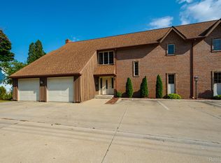 2524 Military St, Port Huron, MI 48060