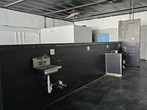 3rd image of 112 W Main St #1