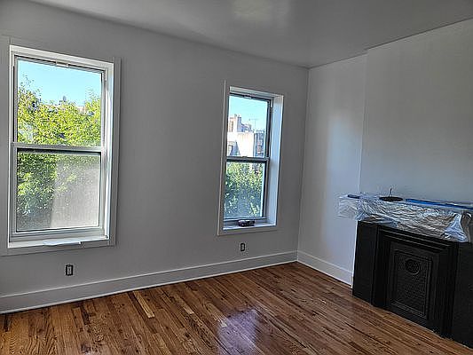 5th image of 260 Saint Marks Ave APT 4