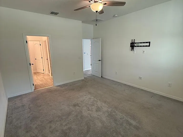 8258 Bayliss Ct — Photo 15