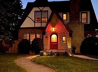 406 Burton Ave #1, Waukegan, IL 60085