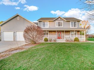 3584 W Kozak Dr, Wheatfield, IN 46392