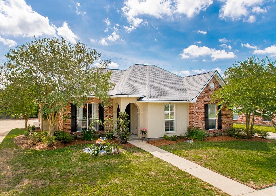 1st image of 5851 Woodlawn Park Ct