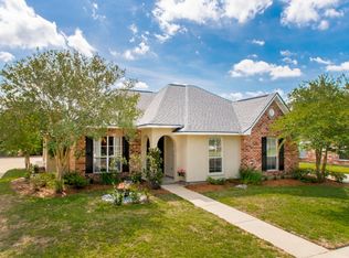 5851 Woodlawn Park Ct, Baton Rouge, LA 70817
