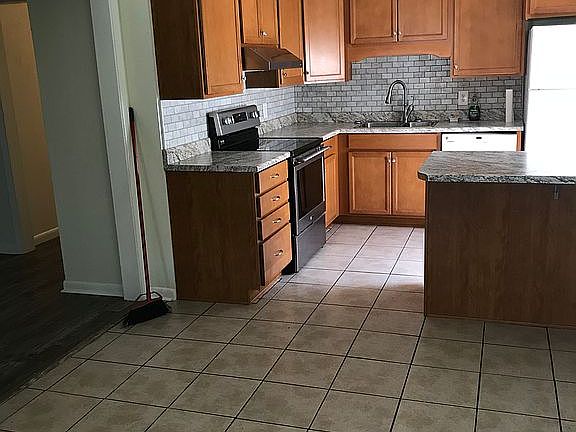 Breakfast bar/Island