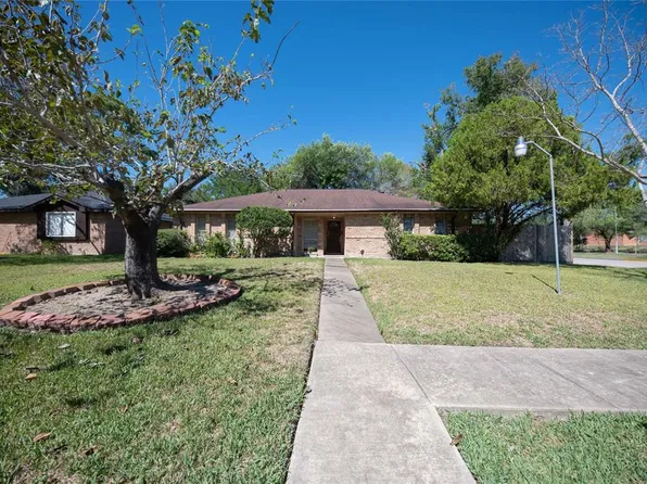 10902 Sharpview Drive, Houston, TX 77072