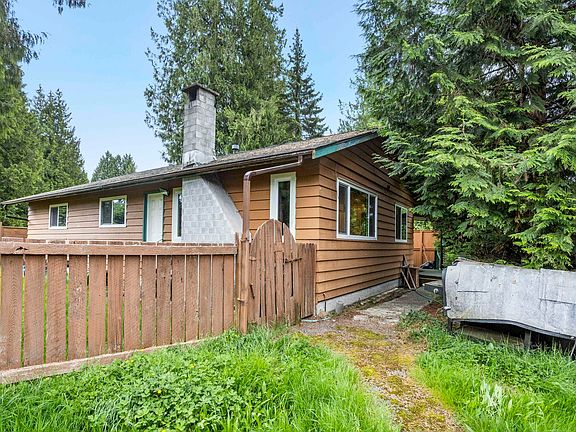 4th image of 11750 Fraserview St