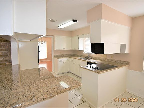 2nd image of 1111 Baymeadow Dr