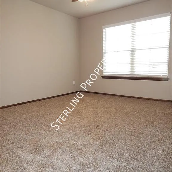 949 Chase Ln — Photo 15