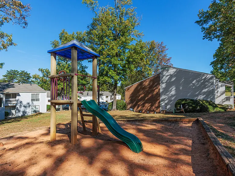 Overlook Apartments — Photo 65