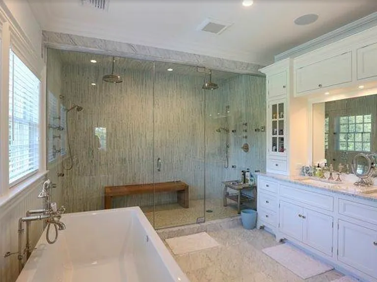 39 Middle Pond Rd — Photo 13