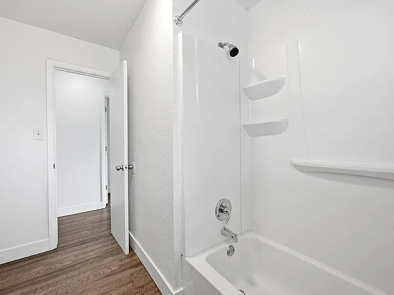 1164 Yosemite St #1B — Photo 15