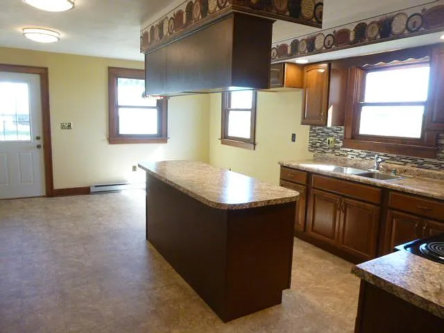 12372 Stony Hollow Rd — Photo 4