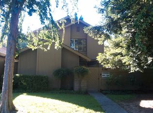 2032 Promontory Point Ln, Gold River, CA 95670