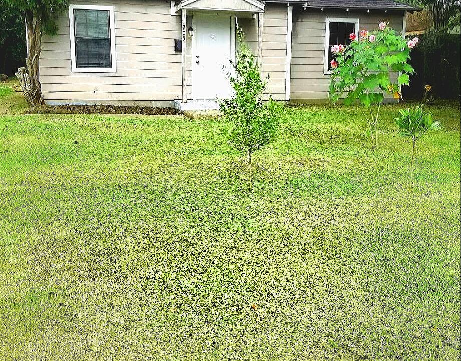 1st image of 1203 Richard Ave