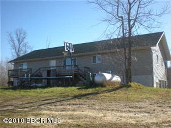 3rd image of 1318 FAWN