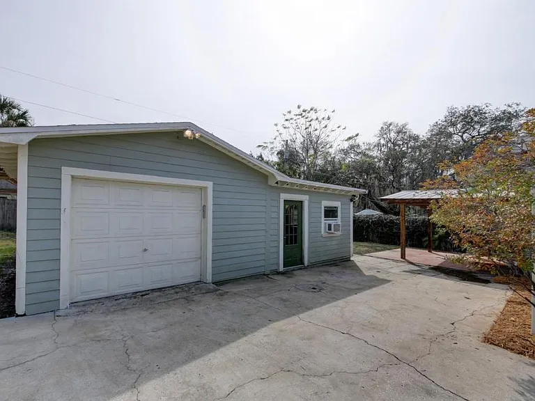1421 Rogers St — Photo 21