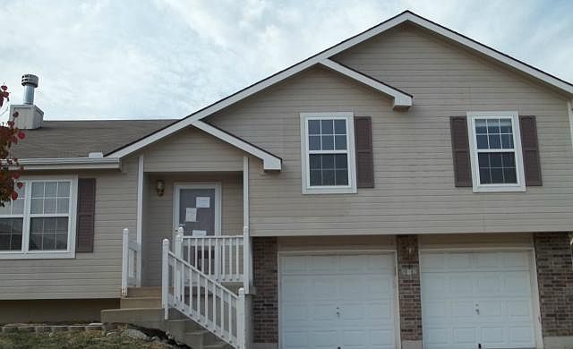 1st image of 712 Foxtail Dr