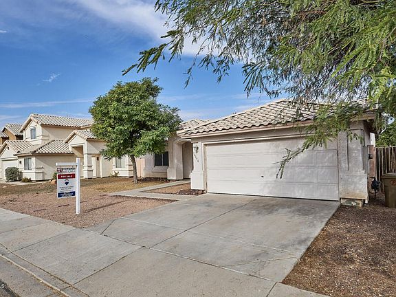 3rd image of 16196 W Maricopa St