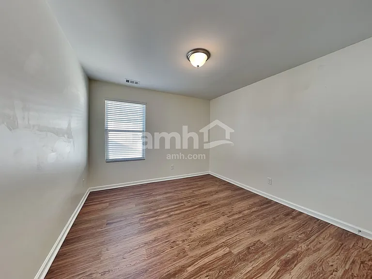 321 Crabapple Cir — Photo 15