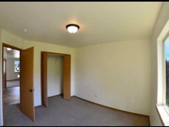 2nd image of 905 Montana St APT F
