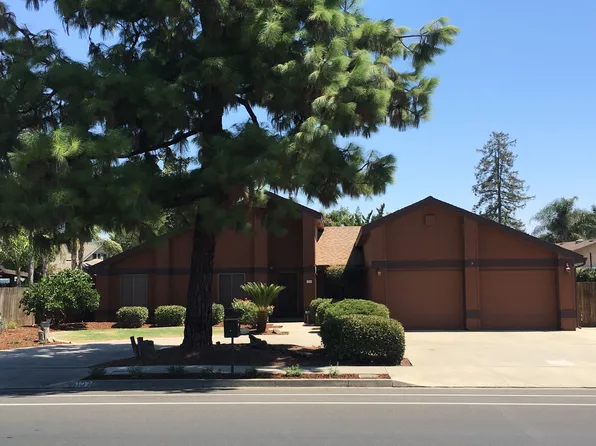 1220 N M St, Tulare, CA 93274