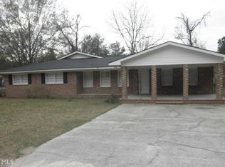 610 Pinewood Dr, Brooklet, GA 30415