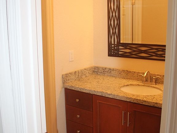 5th image of 6600 SW 39th St APT B6