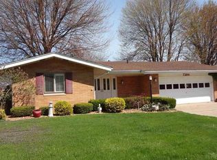 7284 Aqua Isle Dr, Clay, MI 48001