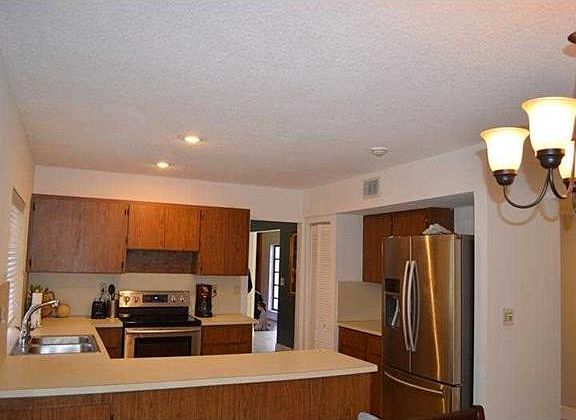 5th image of 4240 SW 110 Ave
