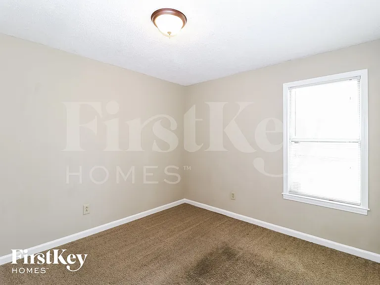 6684 Elmore Rd — Photo 11