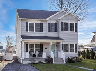 83 Center Ave, Atlantic Highlands, NJ 07716
