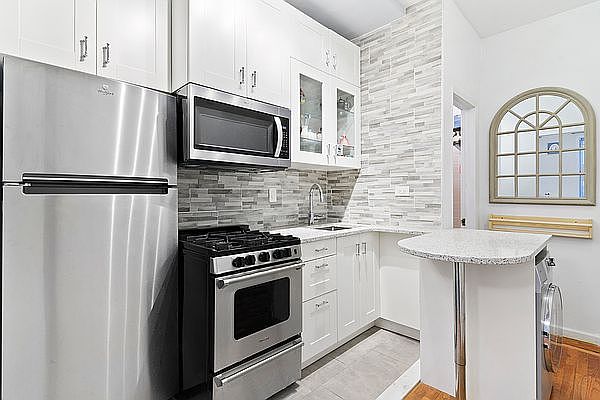 1st image of 226 E 27th St APT 2D