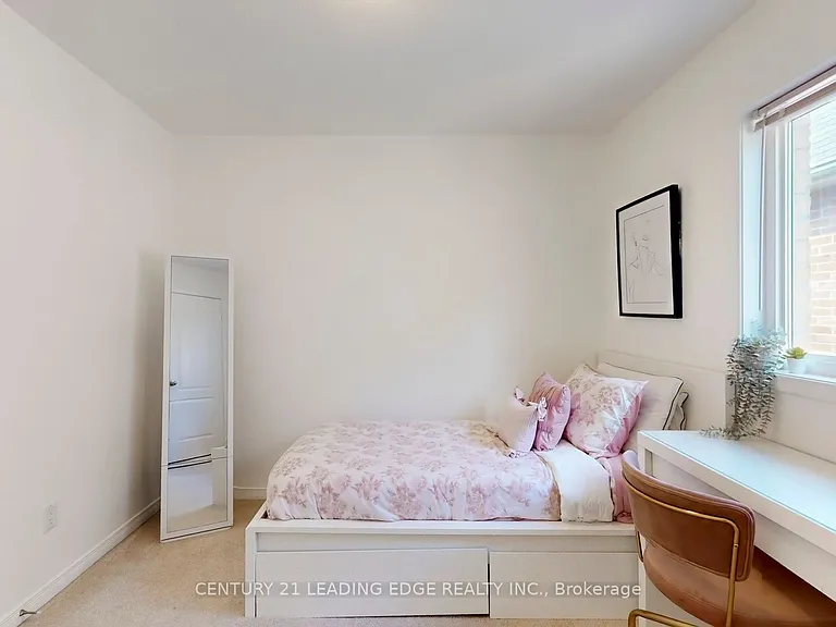 1574 Edgecroft Dr — Photo 27