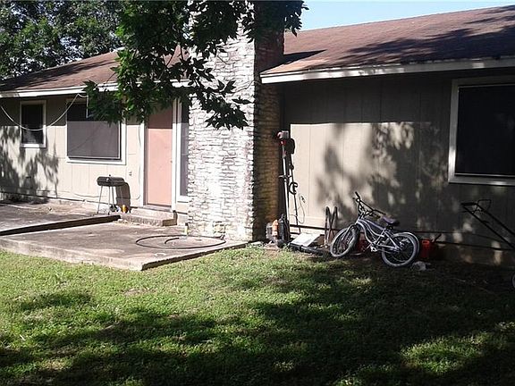 3rd image of 8208 Beaver Brook Ln