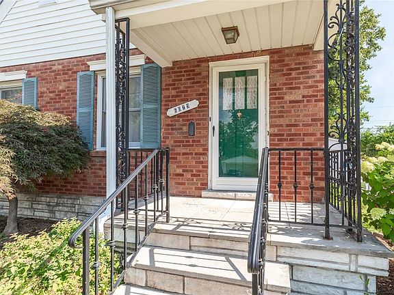 4th image of 6029 Maxwell Ave
