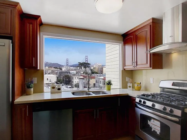 6318 Geary Blvd — Photo 2
