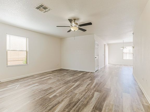 5th image of 2361 E 35th Ave