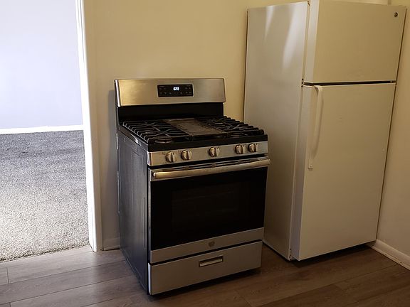 4th image of 1212 W 149th St Unit 1