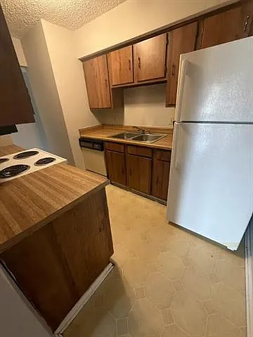 1 bed, 1.0 bath, 900 sqft, $800 — Photo 3