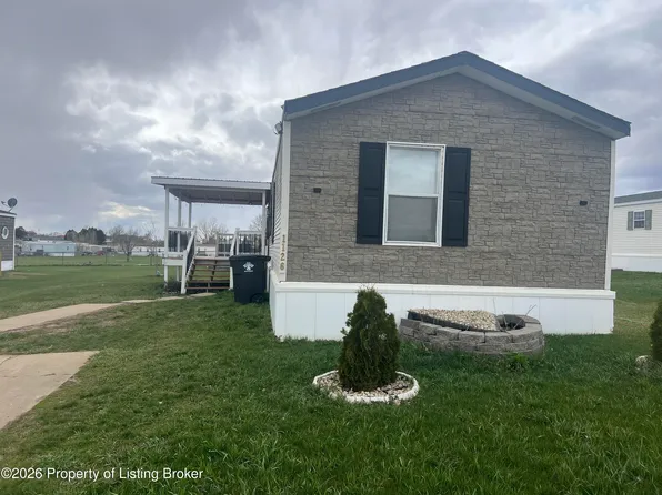 1126 6th Ave SE, Dickinson, ND 58601
