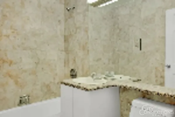 Rented by City Connections Realty | media 27