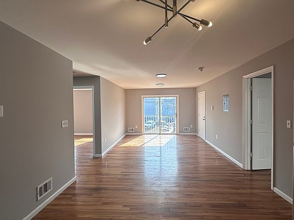 4th image of 658 18th Ave Unit B