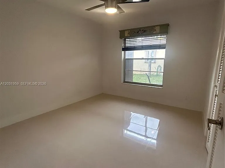 322 Briarwood Cir #1-17 — Photo 24
