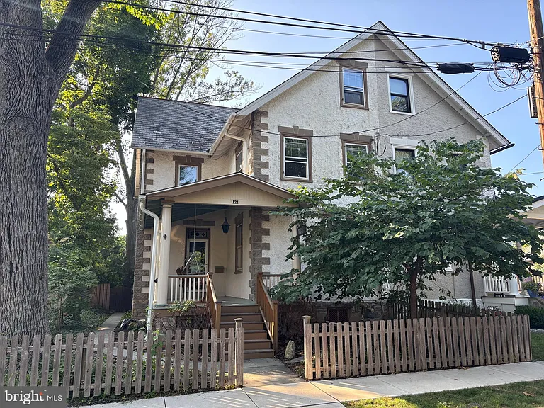 121 W Oakland Ave — Photo 12