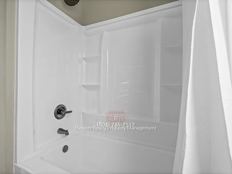 1803 N 20th St — Photo 20